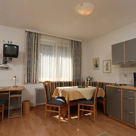 Hofer Guest house Villach